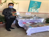اهداء کتاب همزمان با ایام الله دهه مبارکه فجر  در فیروزکوه