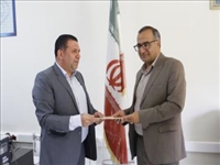 فرماندار فیروزکوه از کارکنان اداره تأمین اجتماعی شهرستان به مناسبت هفته تأمین اجتماعی تقدیر کرد