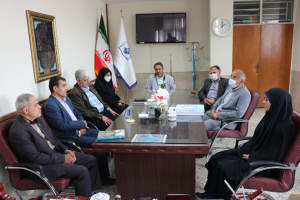 همه افراد جامعه به نوعی مدیون معلمان