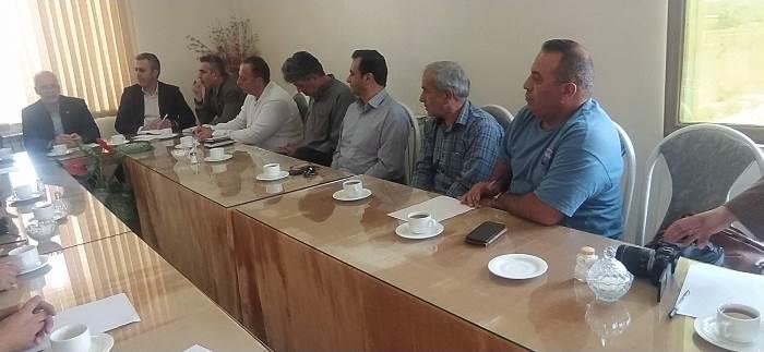 برگزاری جلسه بررسی مسائل و مشکلات مالیاتی واحد‌های صنفی شهرستان فیروزکوه